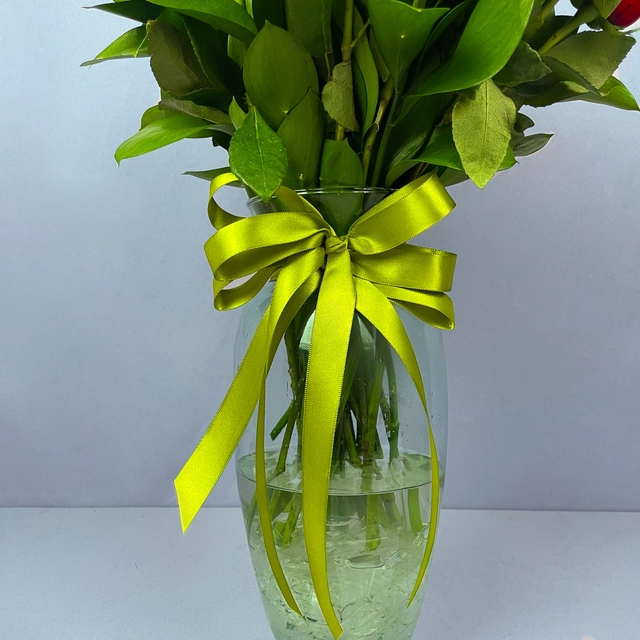 Jarrón de 24 Rosas