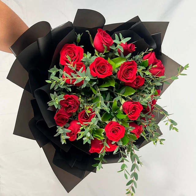 RAMO AMOR ETERNO DE 24 ROSAS ROJAS